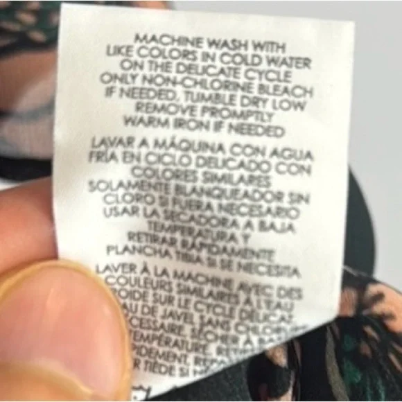 Cabi Black Floral Boxy Blouse with Ruffled Bell Sleeves Size Large - Picture 8 of 9